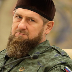 Рамзан Кадыров үйлөнө турган жигиттерге калың төлөөгө жардам берет