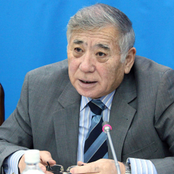 Ташболот Балтабаев, экс-депутат:“Премьер-министрлер президенттердин артында саясий күчү жок, убактылуу отурган адамдар”