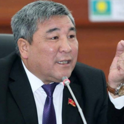 Рыскелди Момбеков: 