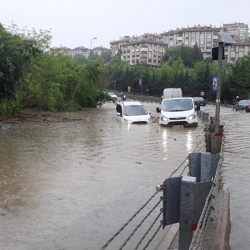 ВИДЕО - Түркиядагы гиганттык куюндун кесепети болуп көрбөгөндөй зыянга учуратып, адам өмүрүн алды