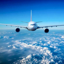 Россияда окуган студенттер менен параолимпиадачылар кайтып келишти