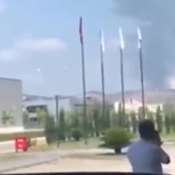 Түркиядагы фабрикада чыккан өрт видеого түшүп калган