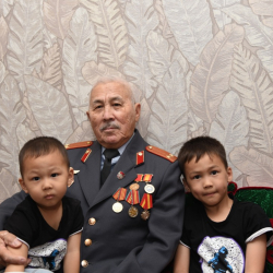 Бийиктикти багындыруу өзүңдөн же Смановдор династиясы