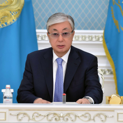 Казакстан коронавирустан каза болгондорду эскерип аза күтүүдө