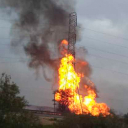 Иранда жети аскер кемеси өрттөндү. АКШ жана Израиль чагымга шектелген