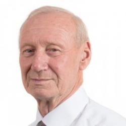 Бишкек шаардык кеңешинин депутаты мандатын тапшырды