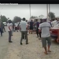 Казакстандын түштүгүндө казактар менен өзбектердин ортосунда массалык мушташ болду