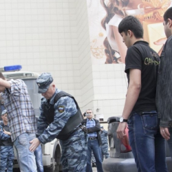 Россия 15-сентябрга чейин мигранттарды депортация кылбайт