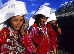 Этникалык кыргыздардын жогорку окуу жайларда акысыз билим алуусу үчүн сынак башталды