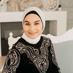 Нурзат Токтосунова 