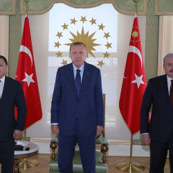 Дастан Жумабеков Реджеп Тайип Эрдоган менен жолугушуп,  эмне тууралуу сүйлөшкөнү белгилүү болду