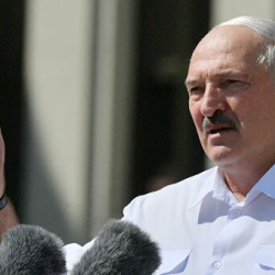Лукашенкону бир эле президент куттуктаган жок...
