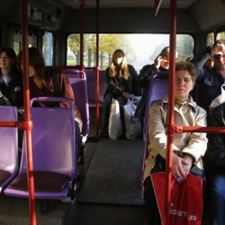 Түркияда медицина кызматкерлеринин коомдук транспорт жана унаа токтотуучу жайды акысыз колдонуу укугу жыл аягына чейин узартылды