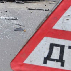 Авто врезалось в бетонное ограждение на Иссык-Куле, погиб мужчина