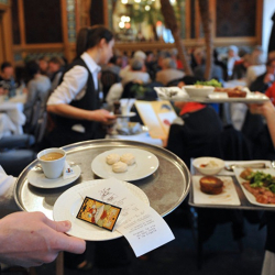 Кафе-ресторандарда 100 кишиге чейин отурууга уруксат берилиши мүмкүн