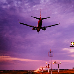 Кыргызстанцы могут попасть в Казахстан лишь самолетом. На авто не пустят