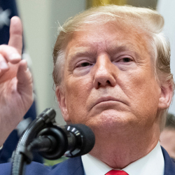 АКШ коронавируска каршы вакцинаны октябрда колдонуп баштайт