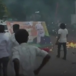 ВИДЕО - Индияда салтанаттуу иш-чарада асманга учурулуучу шар жарылып, 30 адам жаракат алды
