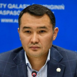 Алматыда жалган маалымат таратууга айыпталган аткаминер кызматтан кетти