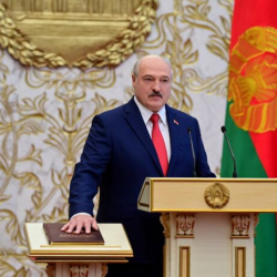 Лукашенко шашылыш ант берди