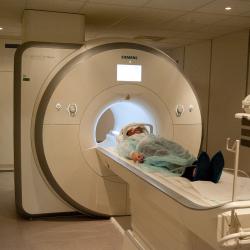 Тарыхта биринчи ирет ВИЧтен айыккан адамдан рак аныкталды