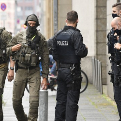 Польша экстремизм боюнча шек санаган беш тажикстандыкты депортациялады