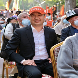 ФОТО - Дать право голосовать за определённого кандидата предлагают в «Бир Боле»