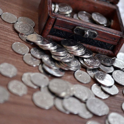 Правительство рассматривает варианты сокращения расходов бюджета на 2021 год