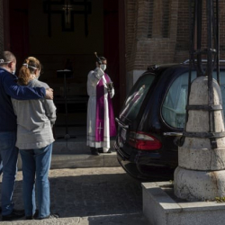 В Испании осложнилась ситуация с коронавирусом