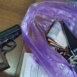 Фото - Сузакта уюшкан кылмыштуу топтун мүчөсүн кармоо учурунда милиция курал колдонду