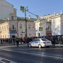 Шайлоо-2020: Москва шаарындагы элчиликтеги узун кезек