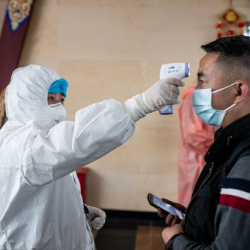 Если у избирателя температура, он может проголосовать после 18.00