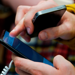 Смартфонуңузга тыңшоочу каражат орнотулганын кантип аныктаса болот?