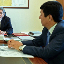 ТЕЗ КАБАР! Атамбаев менен Темир Сариев Өзбекстандын жана Кыргызстандын түштүгүндөгү крим авторитеттер менен сүйлөшүү жүргүзүп жатабы?