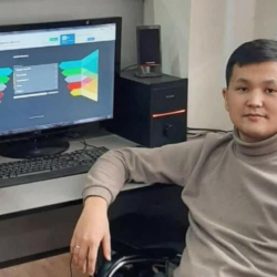 Бакыт Мелисбеков, журналист: “Президент ордунда калып, парламенттик шайлоонун калыс өтүшүн камсыздап берсин”