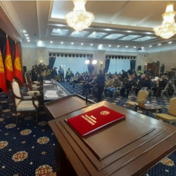 Резиденциядагы жыйын: 10 депутат ишеним катын кимге берген?