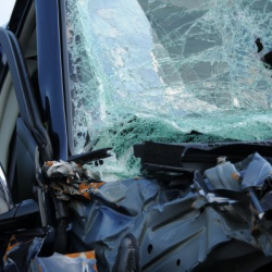 Видео - Токтогулдагы жол кырсыгынан каза болгондор жана жабыркагандар бар