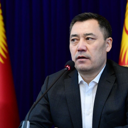 Садыр Жапаров Ысык-Көлдөгү ишкерлерди опузалоого жол берилбей турганын билдирди