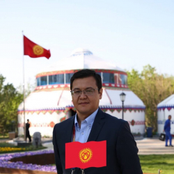 Азат Эркебаев:“Эсибиз барда этегибизди жыйып туруп, улут боло аларыбызды иш жүзүндө көрсөтөлү”