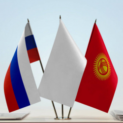 Россия Кыргызстанга каржылык жардам көрсөтүүнү убактылуу токтотту