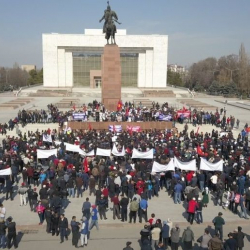 Садыр Жапаровдун тарапташтары бүгүн кайрадан митингге чогулууда