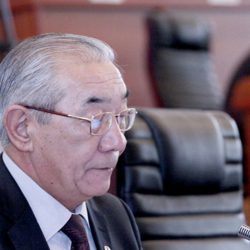 Курманбек Осмонов: 