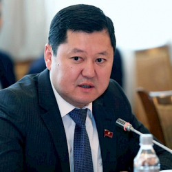 Президенттин аппаратынын жетекчиси кызматынан бошотулду