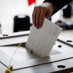 25 партия Парламенттик шайлоого катышуу ниетин билдирди