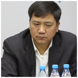 Аудио - Мэрдин креслосун талашып жаткандарды Садыр Жапаровдун иниси токтотуп жатабы?