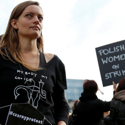 Польшада абортко каршы мыйзам кабыл алынгандан бери митингдер токтобой келет