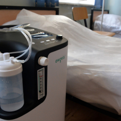 Өзбекстанда коронавирустан үйдө дарыланып жаткан адамдарга кычкылтек концентраторлору бекер берилет