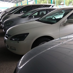 Мамлекеттик бажы кызматы аткезчилик жол менен ташылып  келинген 52 автоунааны аныктады