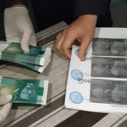 СҮРӨТ - «Кыргыз жылуулук энерго» МИ тендердик комиссиясынын мүчөсү 500 миң сом пара алып жаткан жеринен  кармалды