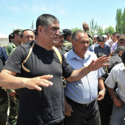 ВИДЕО - Курсан Асанов: Эл көтөрүлүш уюштургандан кийин, өлкөдөгү абалды жөнгө салууда менин ролум чоң деп эсептейм
